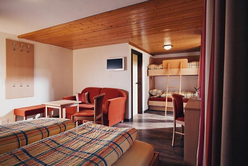 Hotel Des Alpes Kandersteg Phòng bức ảnh
